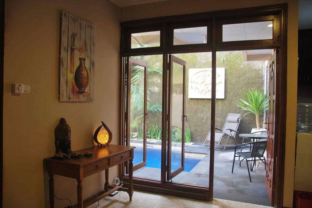 Kuta Holiday Villas Esterno foto
