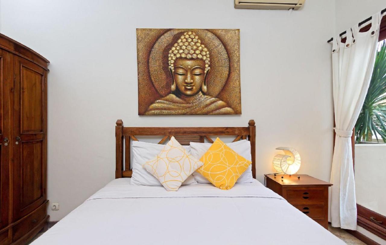 Kuta Holiday Villas Esterno foto