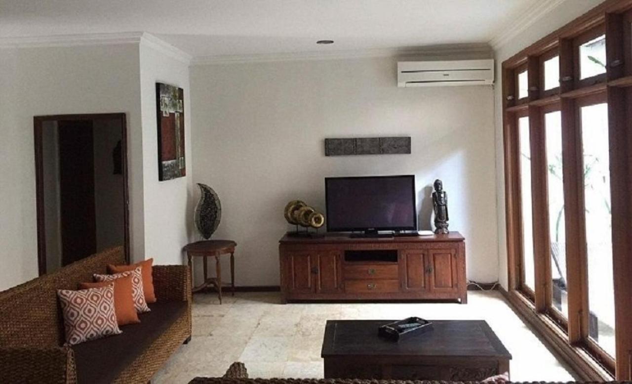 Kuta Holiday Villas Esterno foto