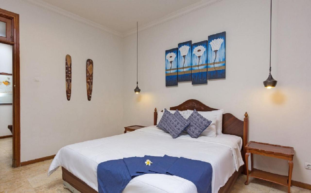 Kuta Holiday Villas Esterno foto